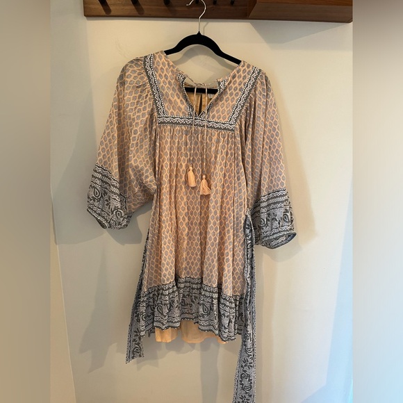 CLEOBELLA Magdalena Mini Dress in Scallop Block Print. Size medium - Picture 7 of 9